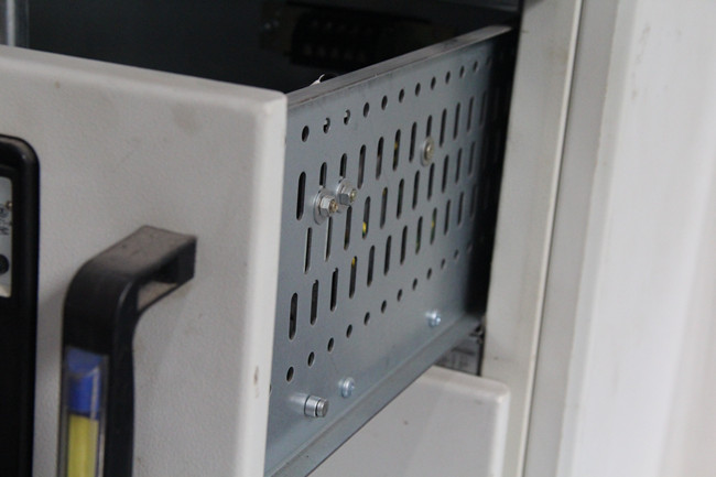 紫電電氣_開關(guān)柜運行中突然跳閘的原因及處理措施 紫電電氣_開關(guān)柜運行中突然跳閘的原因及處理措施